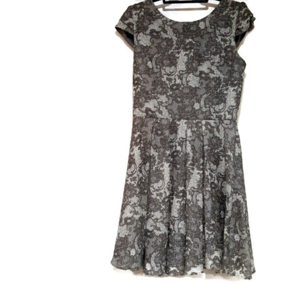 BETSEY JOHNSON FIT AND FLAIR DRESS - Picture 3 of 7